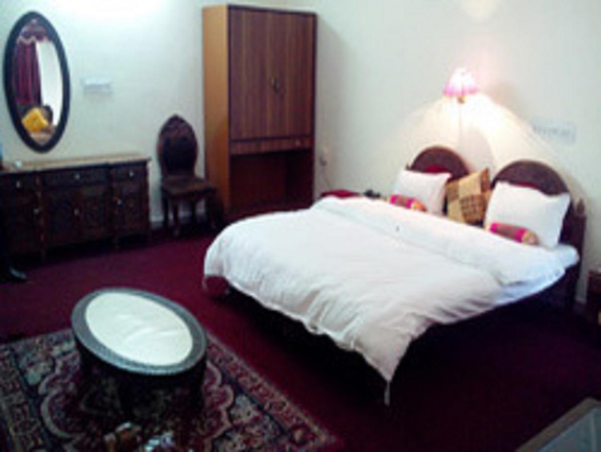 Hotel Padmini Chittorgarh Ngoại thất bức ảnh