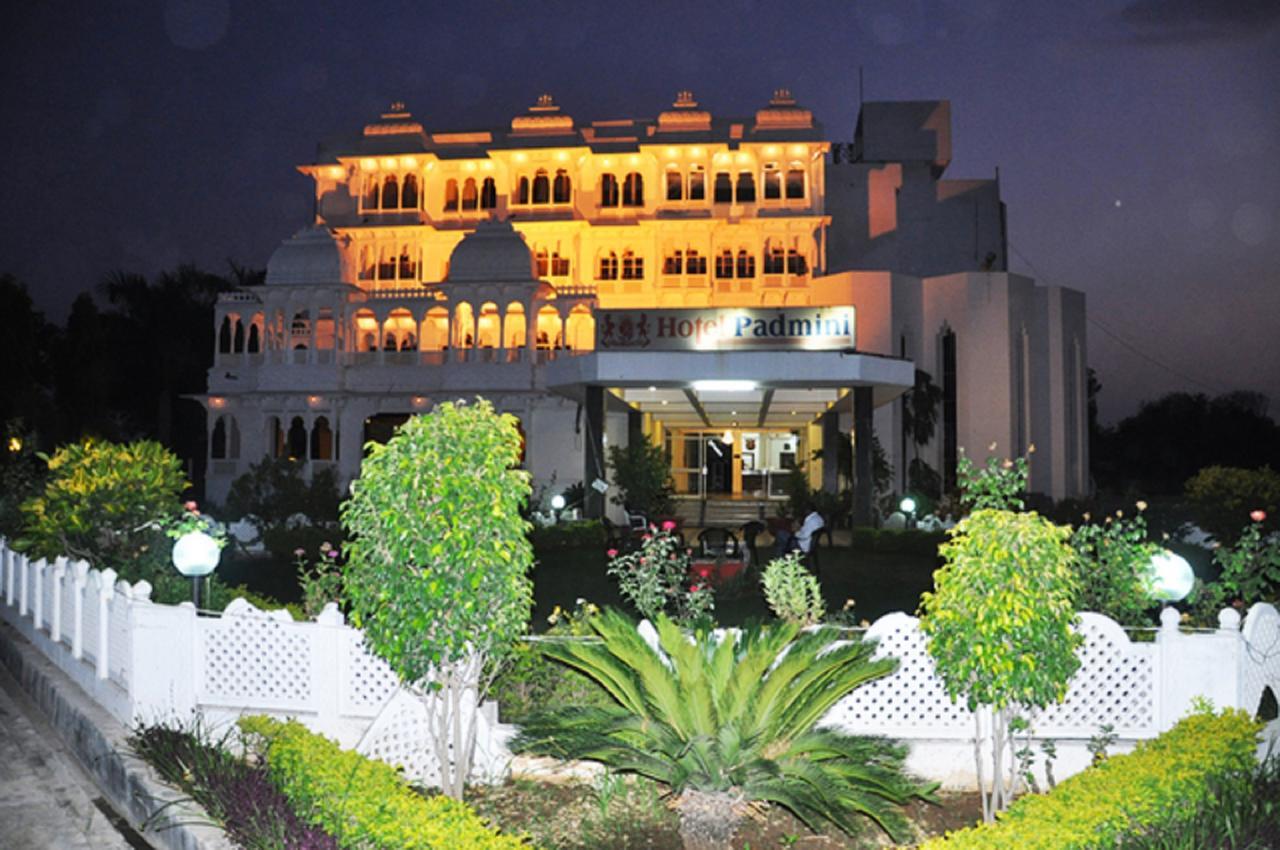 Hotel Padmini Chittorgarh Ngoại thất bức ảnh