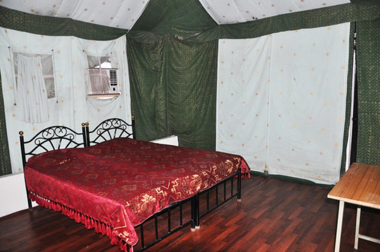 Hotel Padmini Chittorgarh Ngoại thất bức ảnh