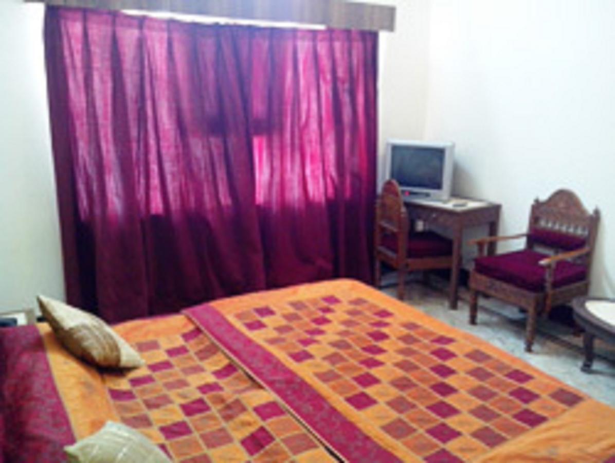 Hotel Padmini Chittorgarh Ngoại thất bức ảnh